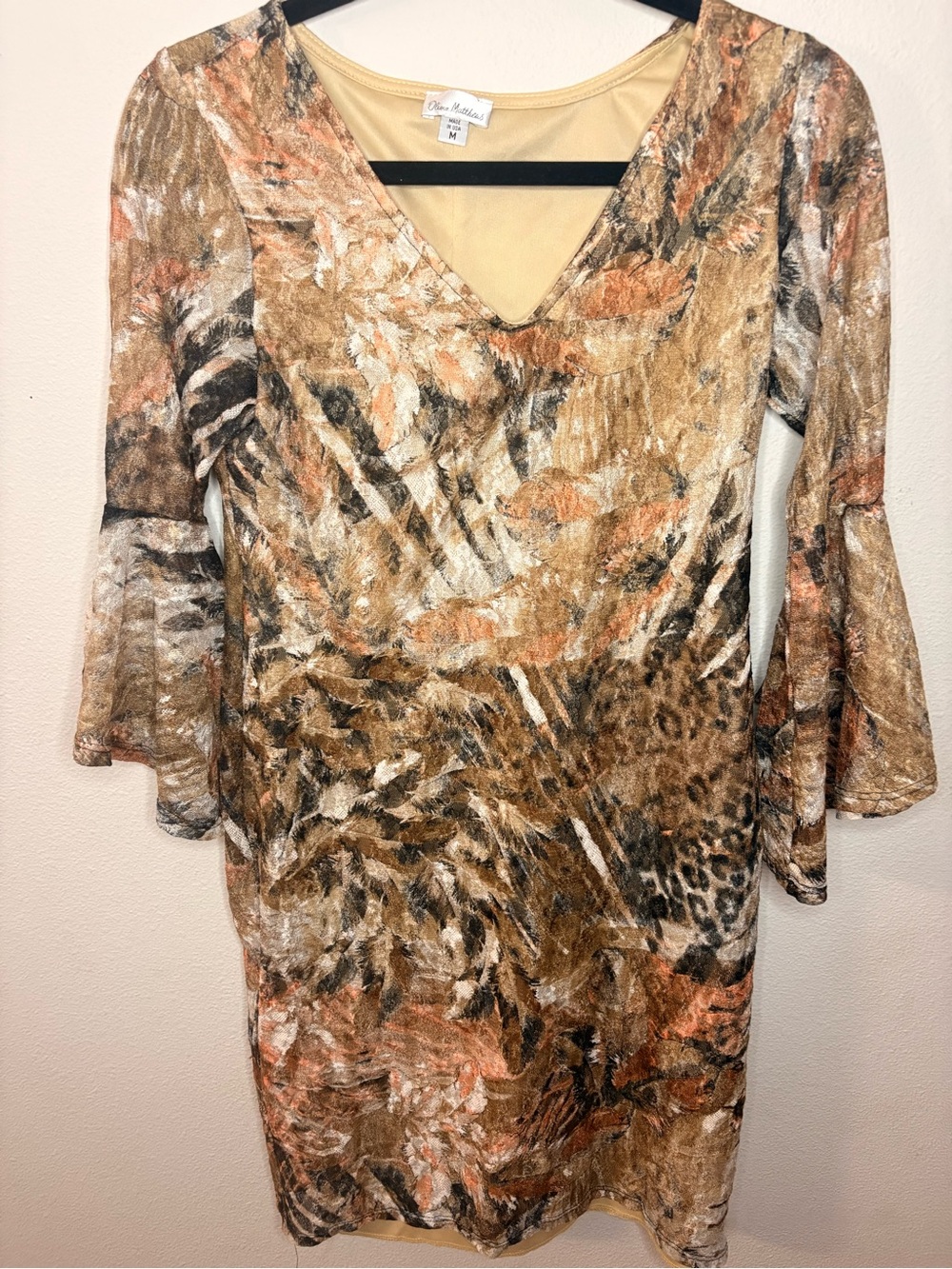 Olivia Matthews Tan & Rust Animal-Print V-Neck Long Sleeve Dress-138